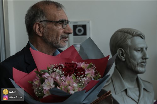  مراسم رونمایی از سردیس شهید صدرزاده در کمپ تیم های ملی کشتی(فیلم)